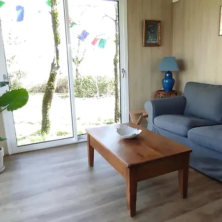 A Verfeil Avec Piscine Partagee